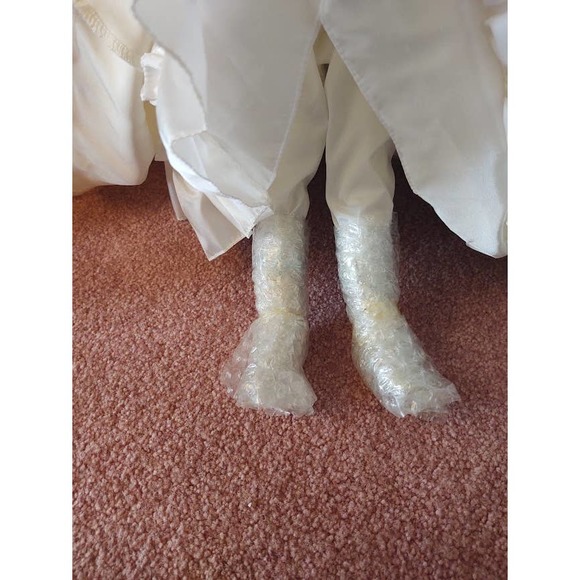 Vintage Porcelain Bride, A Portrait of Innocence Doll, Hamilton Collection - Picture 5 of 9